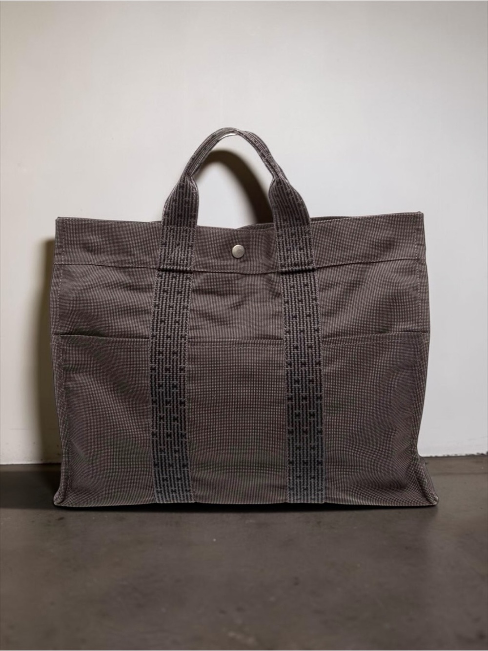 Hermès Herline MM Toile Canvas Tote – Noir/Graphite – Authentic Vintage Luxury